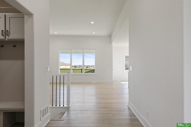 12359 Windsor Drive, Papillion, NE 68046