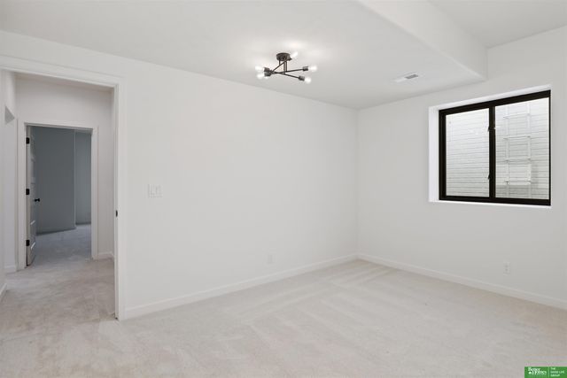 12359 Windsor Drive, Papillion, NE 68046