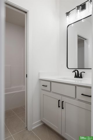 12359 Windsor Drive, Papillion, NE 68046