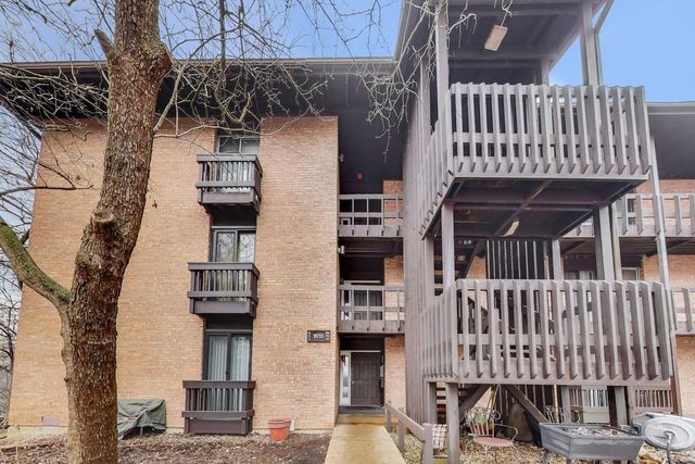 1615 Maple Terrace 115-1L, Lisle, IL 60532