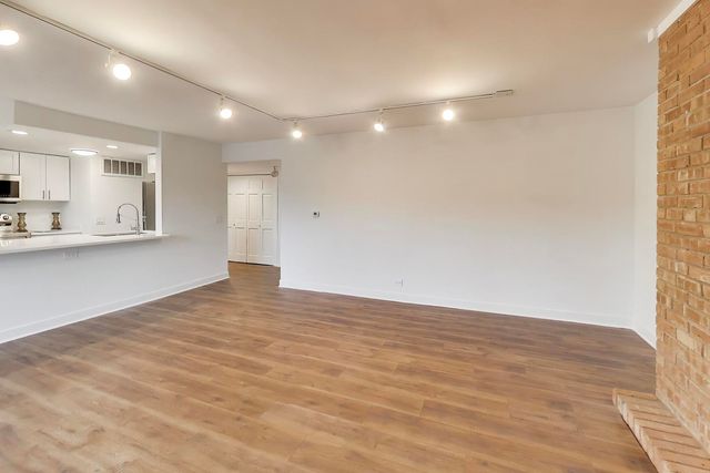 1615 Maple Terrace 115-1L, Lisle, IL 60532