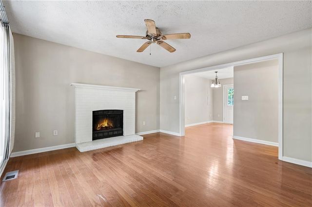 1333 LAURA Lane, Austell, GA 30168