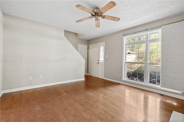 1333 LAURA Lane, Austell, GA 30168