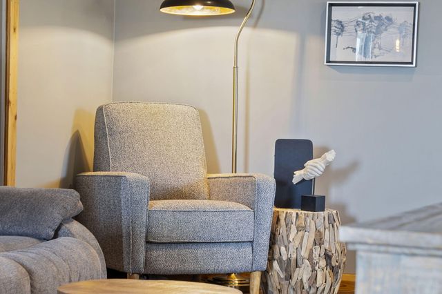 48 Hillsboro Drive, Galena, MO 65656