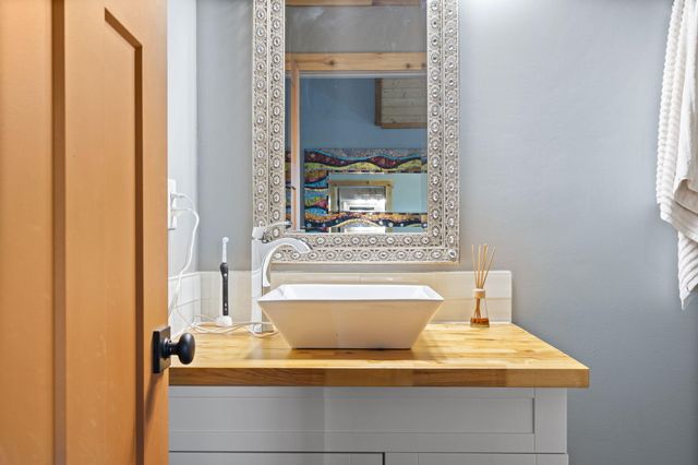 48 Hillsboro Drive, Galena, MO 65656