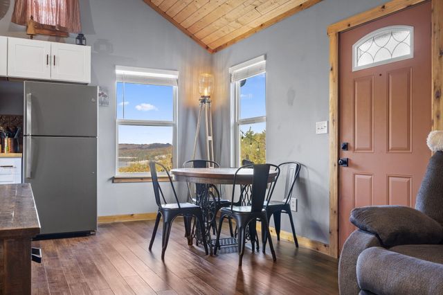 48 Hillsboro Drive, Galena, MO 65656