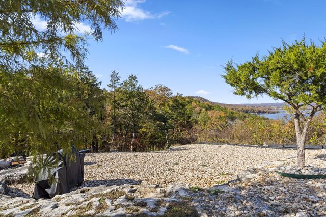 48 Hillsboro Drive, Galena, MO 65656