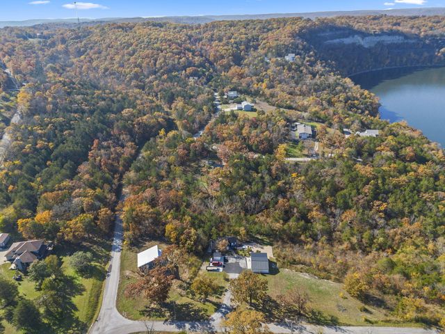 48 Hillsboro Drive, Galena, MO 65656