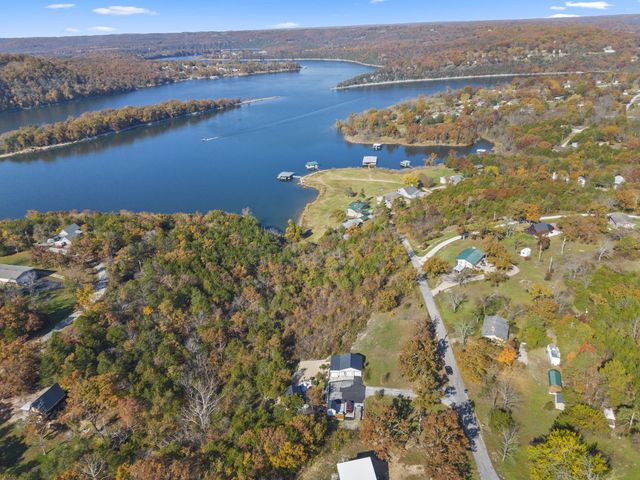 48 Hillsboro Drive, Galena, MO 65656