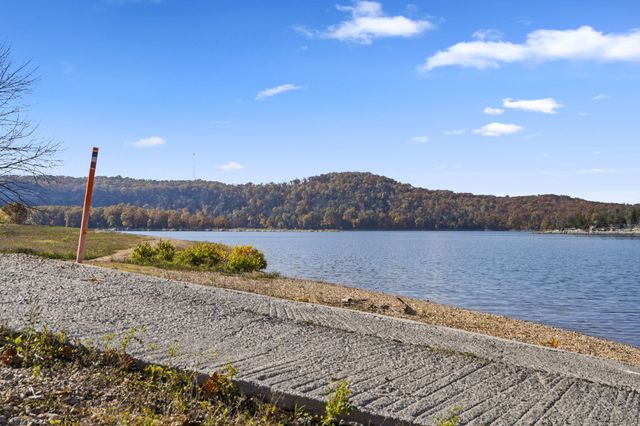 48 Hillsboro Drive, Galena, MO 65656