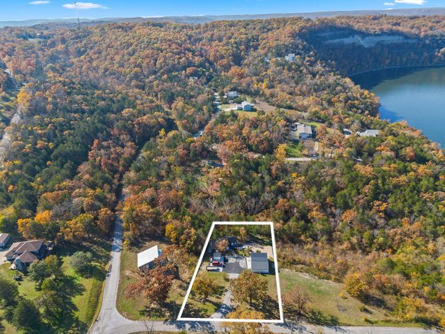 48 Hillsboro Drive, Galena, MO 65656