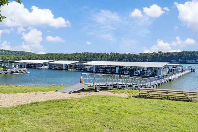 48 Hillsboro Drive, Galena, MO 65656