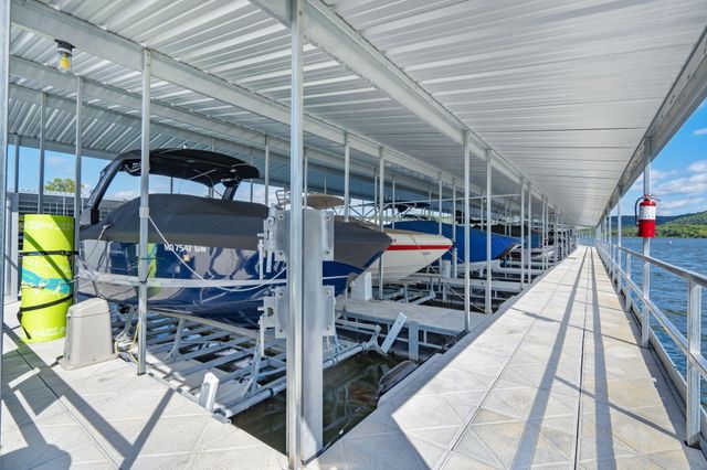 48 Hillsboro Drive, Galena, MO 65656