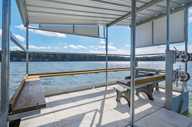 48 Hillsboro Drive, Galena, MO 65656