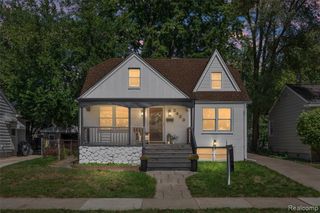 2433 Dallas Avenue, Royal Oak, MI 48067
