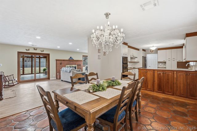 1410 Macklyn Lane, Bartlesville, OK 74006