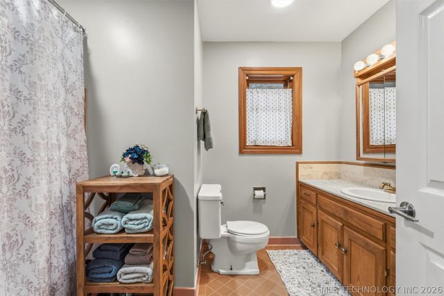 1410 Macklyn Lane, Bartlesville, OK 74006