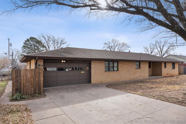 1410 Macklyn Lane, Bartlesville, OK 74006