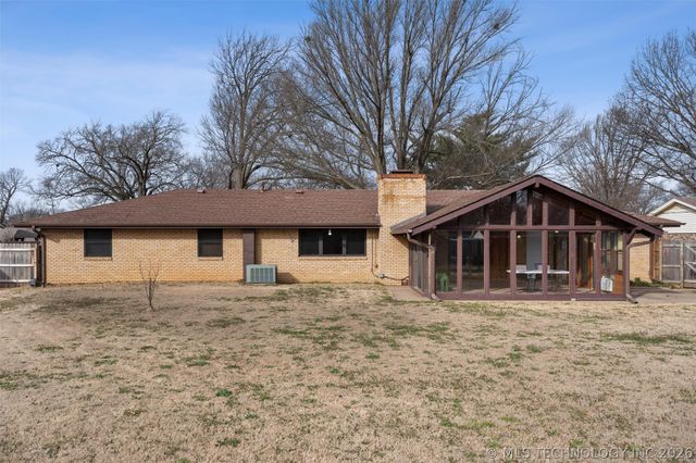 1410 Macklyn Lane, Bartlesville, OK 74006