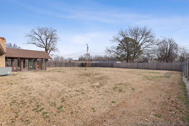 1410 Macklyn Lane, Bartlesville, OK 74006