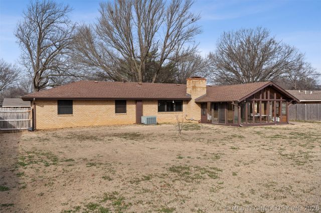 1410 Macklyn Lane, Bartlesville, OK 74006