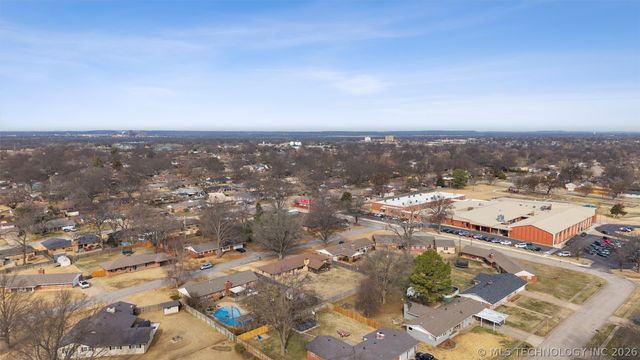 1410 Macklyn Lane, Bartlesville, OK 74006