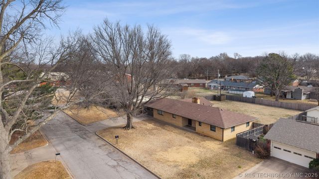 1410 Macklyn Lane, Bartlesville, OK 74006