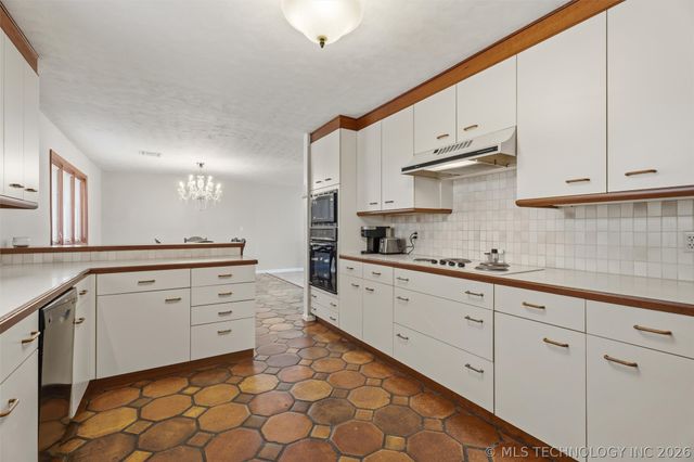 1410 Macklyn Lane, Bartlesville, OK 74006