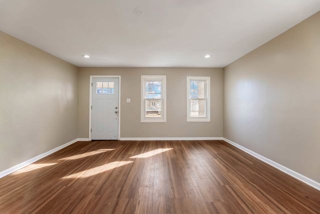 38 N Rebecca Street, Glenwood, IL 60425