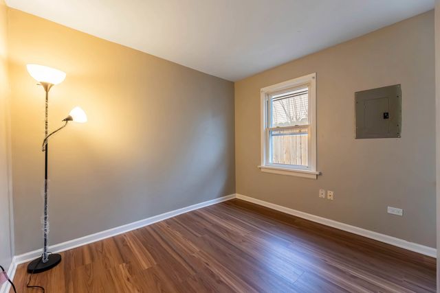 38 N Rebecca Street, Glenwood, IL 60425