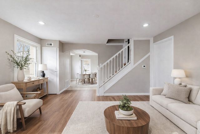 38 N Rebecca Street, Glenwood, IL 60425