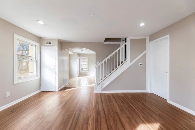 38 N Rebecca Street, Glenwood, IL 60425