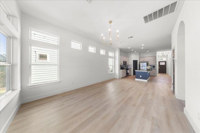 2408 Vintage Stave RD 101, Austin, TX 78748