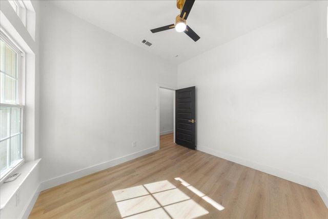 2408 Vintage Stave RD 101, Austin, TX 78748