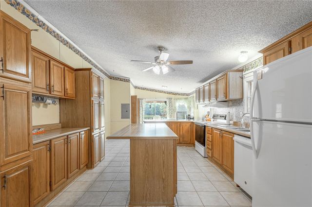 1579 Tara Drive, Trinity, TX 75862