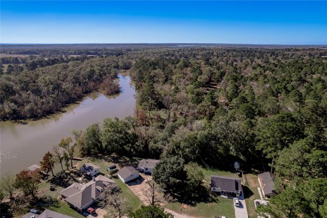 1579 Tara Drive, Trinity, TX 75862