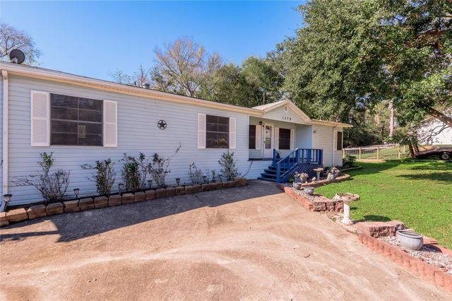 1579 Tara Drive, Trinity, TX 75862