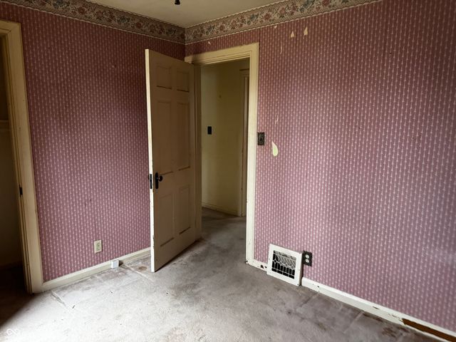 105 E Vinyard Street, Anderson, IN 46012