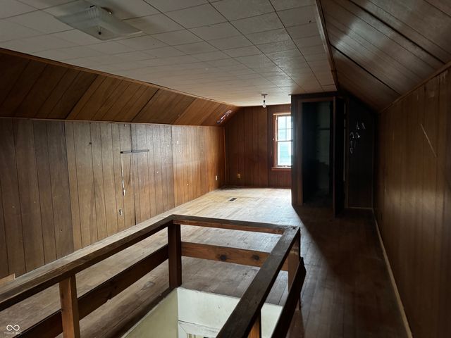 105 E Vinyard Street, Anderson, IN 46012