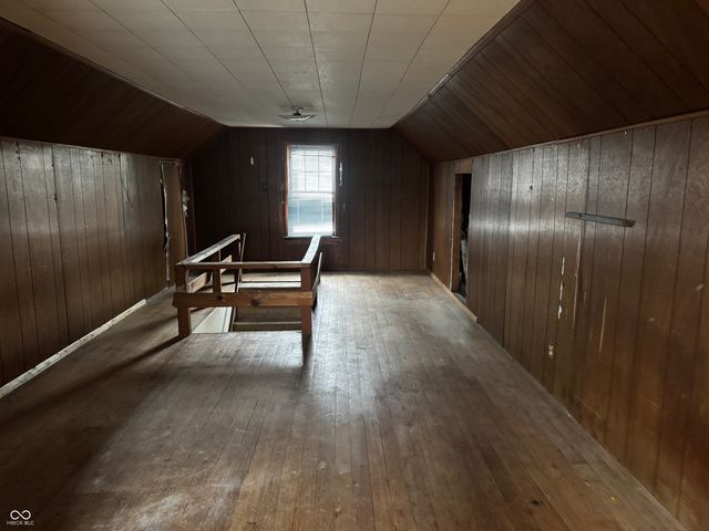 105 E Vinyard Street, Anderson, IN 46012