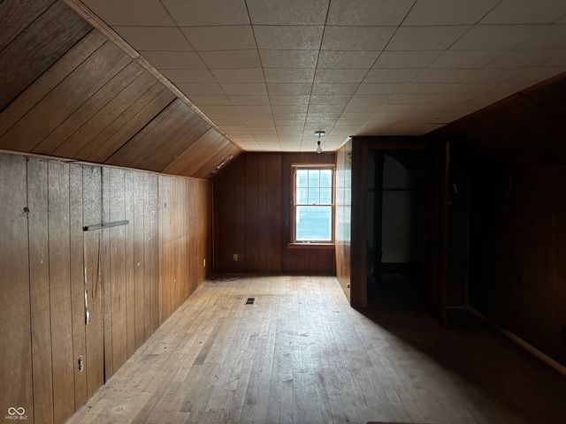 105 E Vinyard Street, Anderson, IN 46012