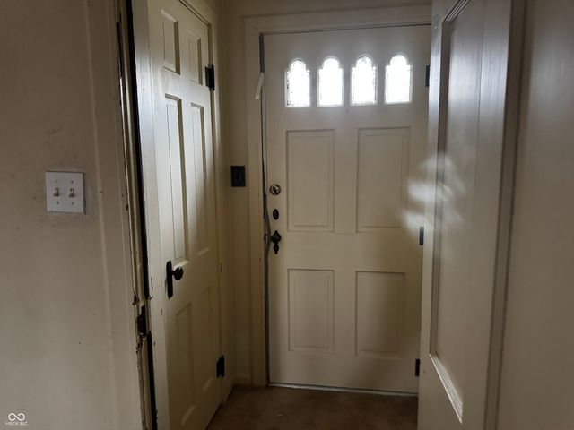 105 E Vinyard Street, Anderson, IN 46012