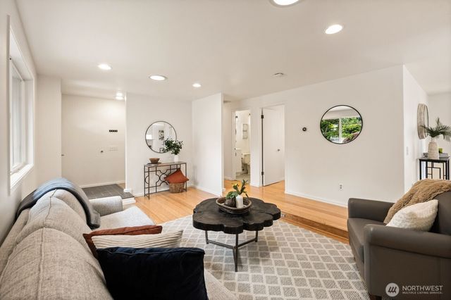 12005 NE 134th Place, Kirkland, WA 98034