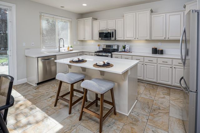821 Dunbar Ct, Lincoln, CA 95648