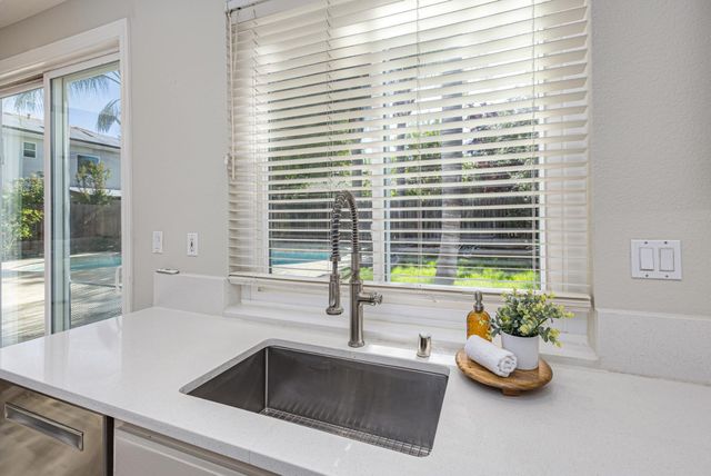 821 Dunbar Ct, Lincoln, CA 95648