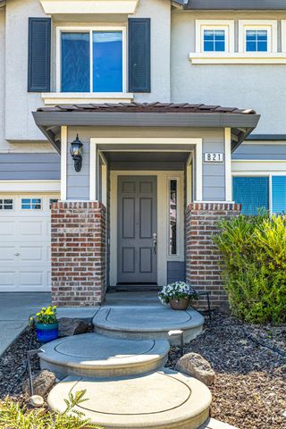 821 Dunbar Ct, Lincoln, CA 95648