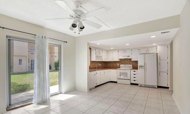 3056 Riverside Drive c6, Coral Springs, FL 33065