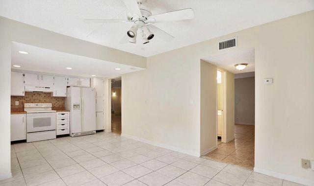 3056 Riverside Drive c6, Coral Springs, FL 33065