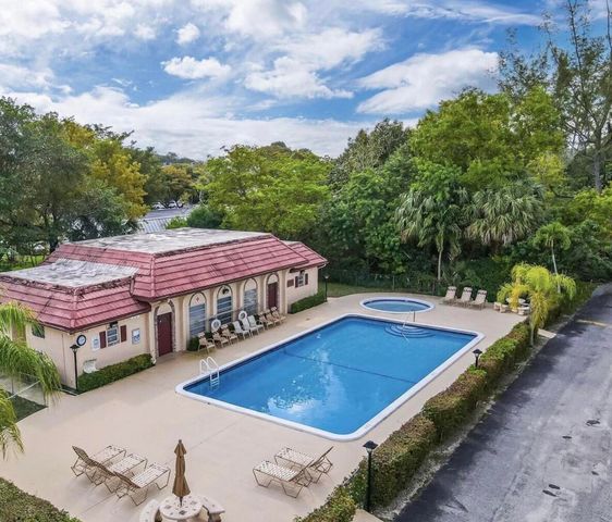 3056 Riverside Drive c6, Coral Springs, FL 33065