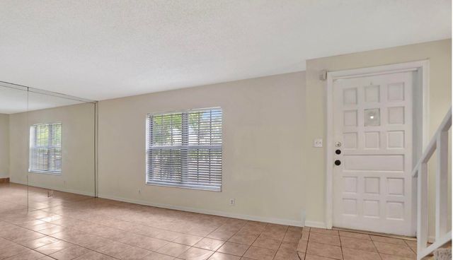 3056 Riverside Drive c6, Coral Springs, FL 33065